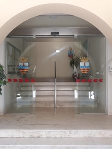 Porta aj vertical